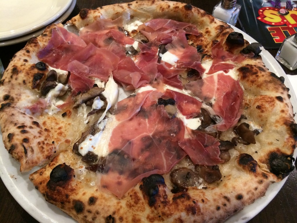 Pizza del Re at KESTÉ