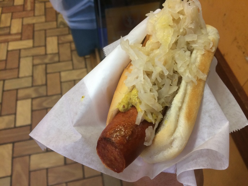 Hot Dog at BEN'S BEST KOSHER DELICATESSEN